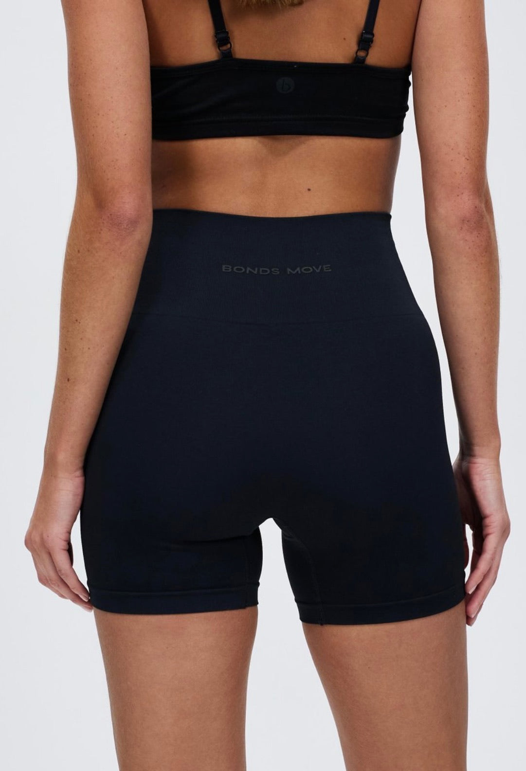 Seamless Hot Short